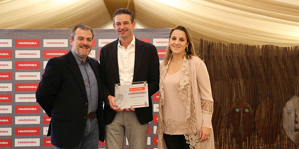 Vandaele Machinery wint de award ‘Company with best loyalty and commitment’