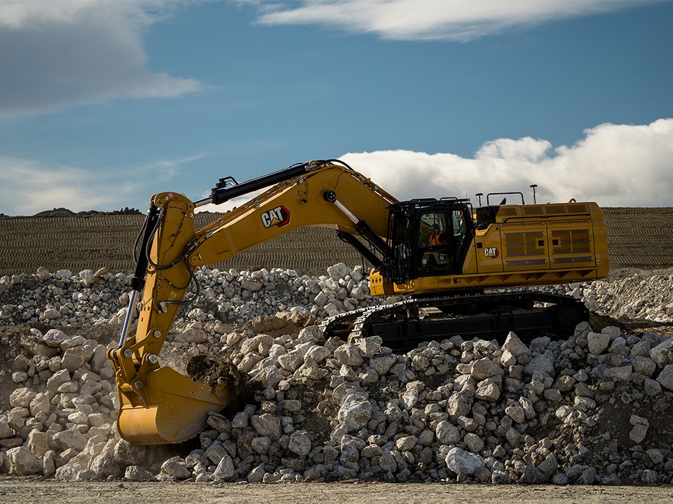 DE NIEUWE GENERATIE CAT® 374-GRAAFMACHINE LEVERT EEN HOGE PRODUCTIE EN MEER DUURZAAMHEID MET MINDER ONDERHOUD