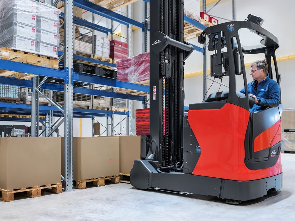 Nieuwe opties Linde reachtrucks: ergonomisch en veilig werken