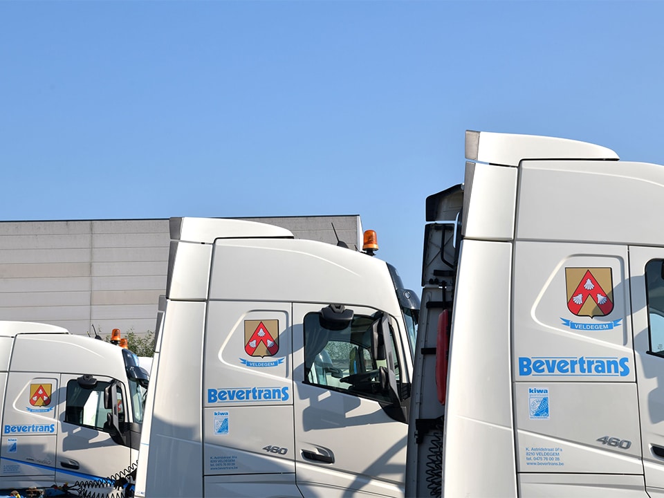 Bevertrans investeert in 10+10+10 FH-trekkers van Volvo Trucks