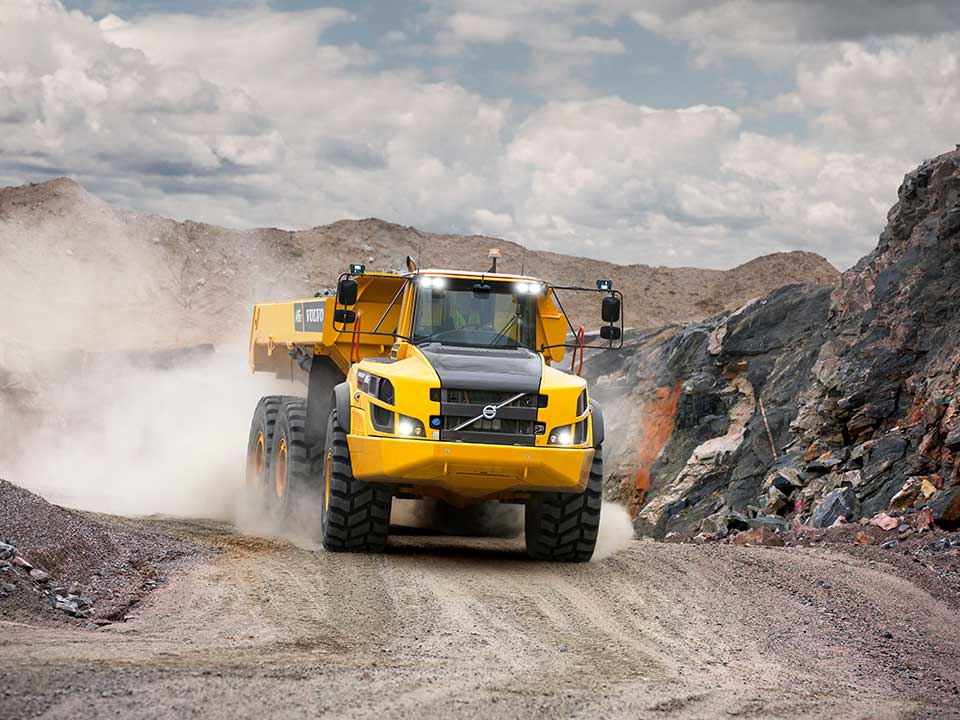 Eerste Volvo dumper A45G Full Suspension geleverd in de Belux