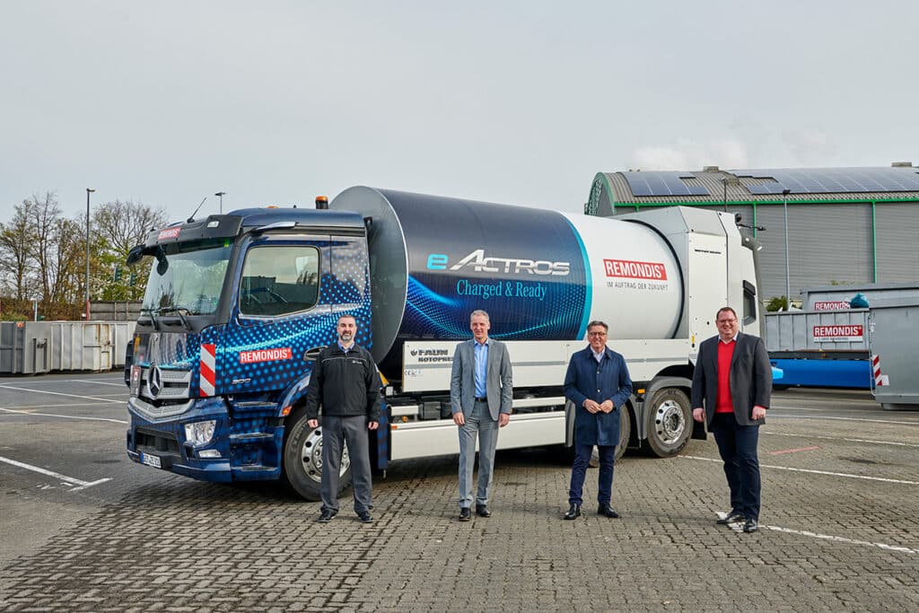 Lokaal CO₂-neutrale afvalomhaling: Mercedes-Benz eActros elektrificeert REMONDIS in Keulen￼