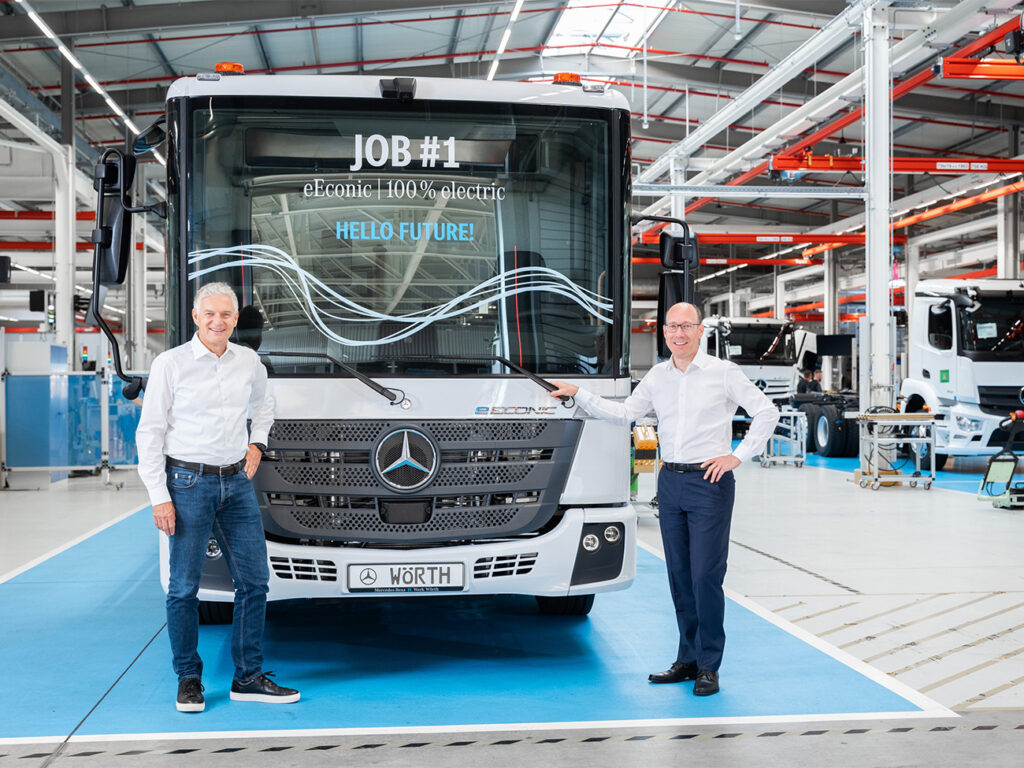Elektrisch in serieproductie: Mercedes-Benz eEconic rolt van de band in fabriek Wörth