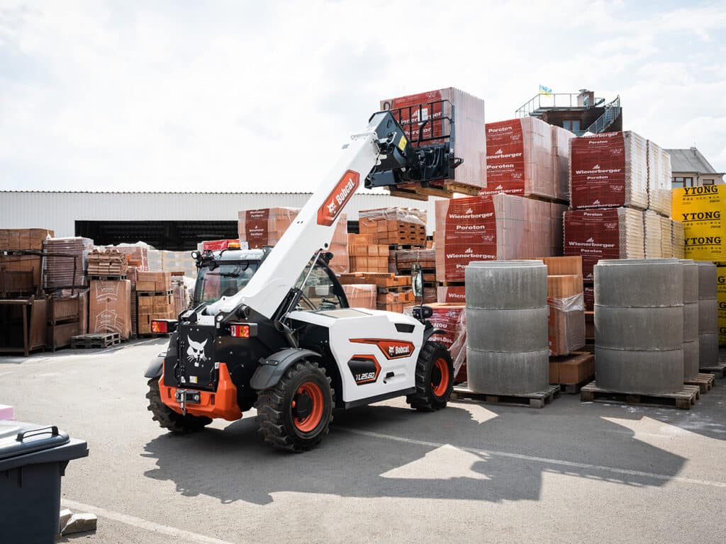 Bobcat presenteert de Super Compact-verreiker en de krachtige compacte laders S86 en T86