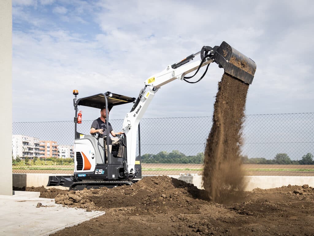 Bobcat presenteert tijdens Bauma nieuwe, elektrische minigraafmachine van twee ton