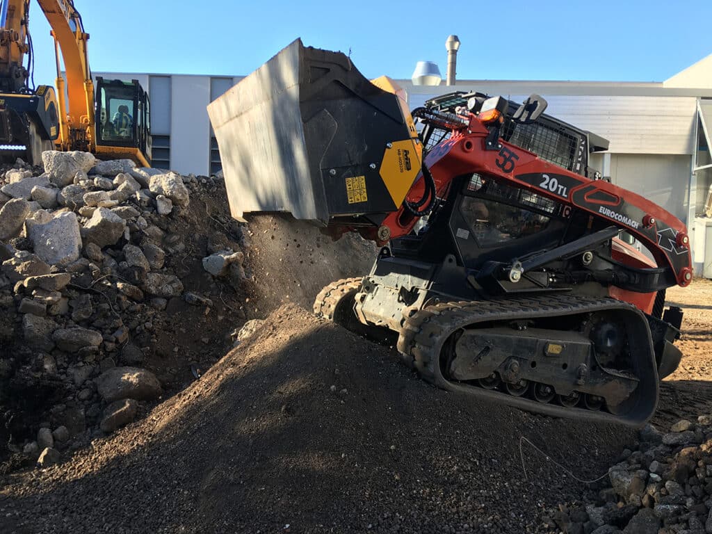 DE NIEUWE ZEEFBAK VOOR SHOVELS EN SCHRANKLADERS