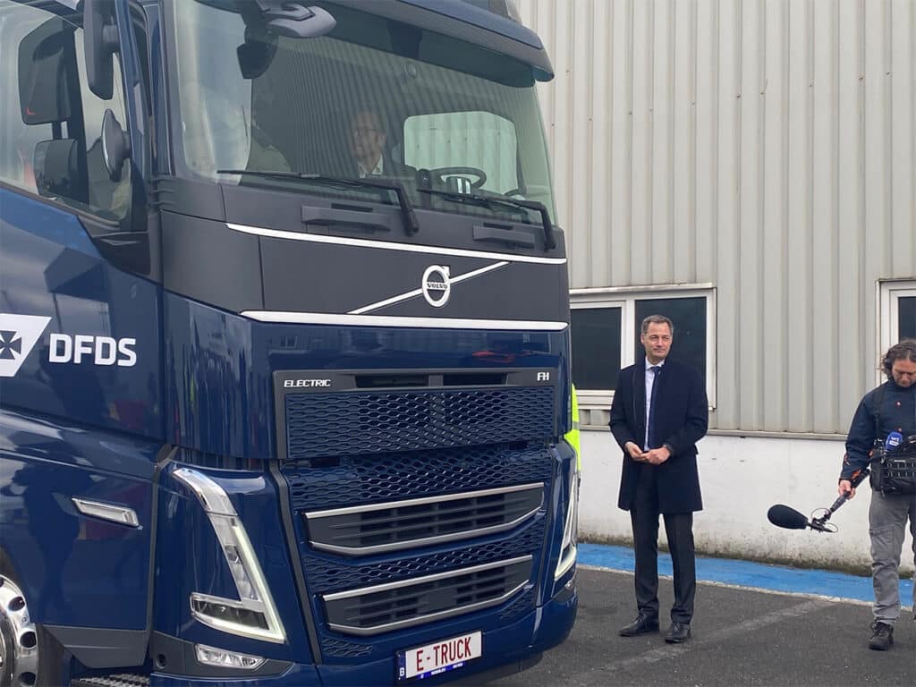 DFDS neemt eerste Belgische Volvo FH Electric in gebruik