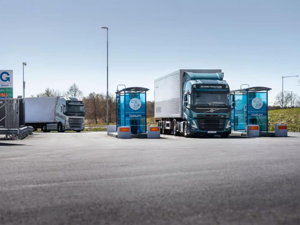 Volvo lanceert krachtige vrachtwagen op biogas om minder CO2 uit te stoten bij langere transporten