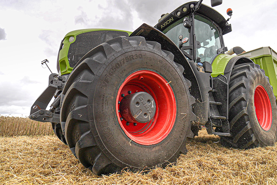 Alliance AGRIFLEX+ 372 – Top VF-band voor tractoren en oogstmachines nu in 18<br>nieuwe SKU’s