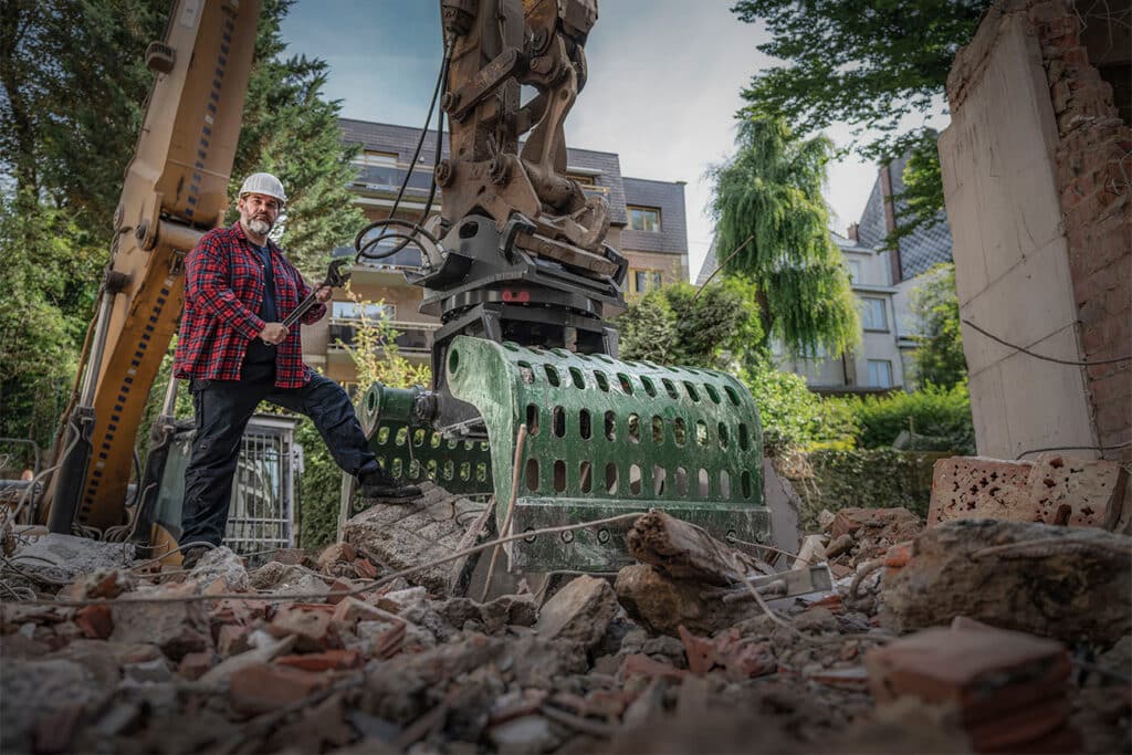 Bestel graafbakken, rippers, slijtmateriaal en andere uitrustingsstukken voor uw graafmachine online!