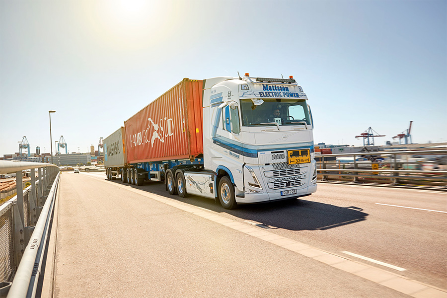 Volvo Trucks levert elektrische vrachtwagen met totaalgewicht van 74 ton