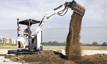 Compacte verreiker, veelzijdige tractor en elektrische minigraver 11