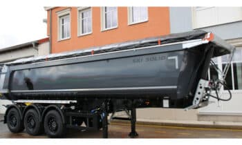 Schmitz Cargobull S.KI kipperoplegger op de MATEXPO-beurs 10