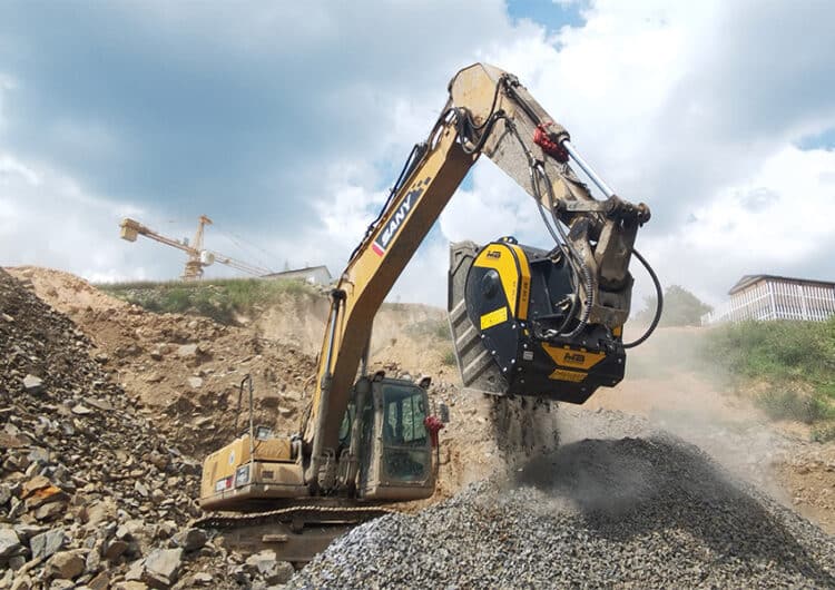 BF80.3—Sany-SY200C—China—Hotel-construction—Rocks