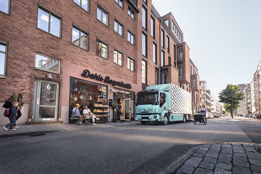 Volvo onthult vernieuwde elektrische vrachtwagens ontworpen voor emissievrij stadsvervoer