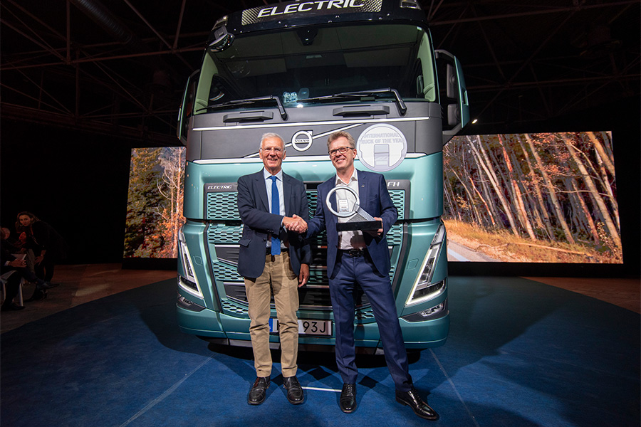 Volvo FH Electric wint ‘Truck of the Year 2024’ award