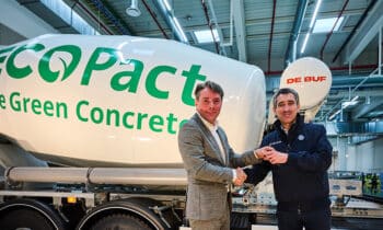 Volvo levert eerste 100% elektrische betonmixer aan Holcim 12