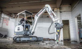 Takeuchi Benelux presenteert eerste elektrische minigraver: de TB20e!  10