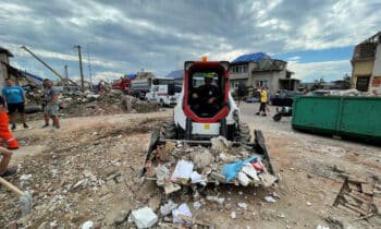 Eén jaar later: Doosan Bobcat hielp 553 bedrijven in het door aardbevingen getroffen Turkije 10