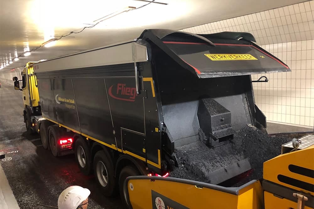 Hoe het speciale afschuifsysteem van Fliegl aan de weg timmert