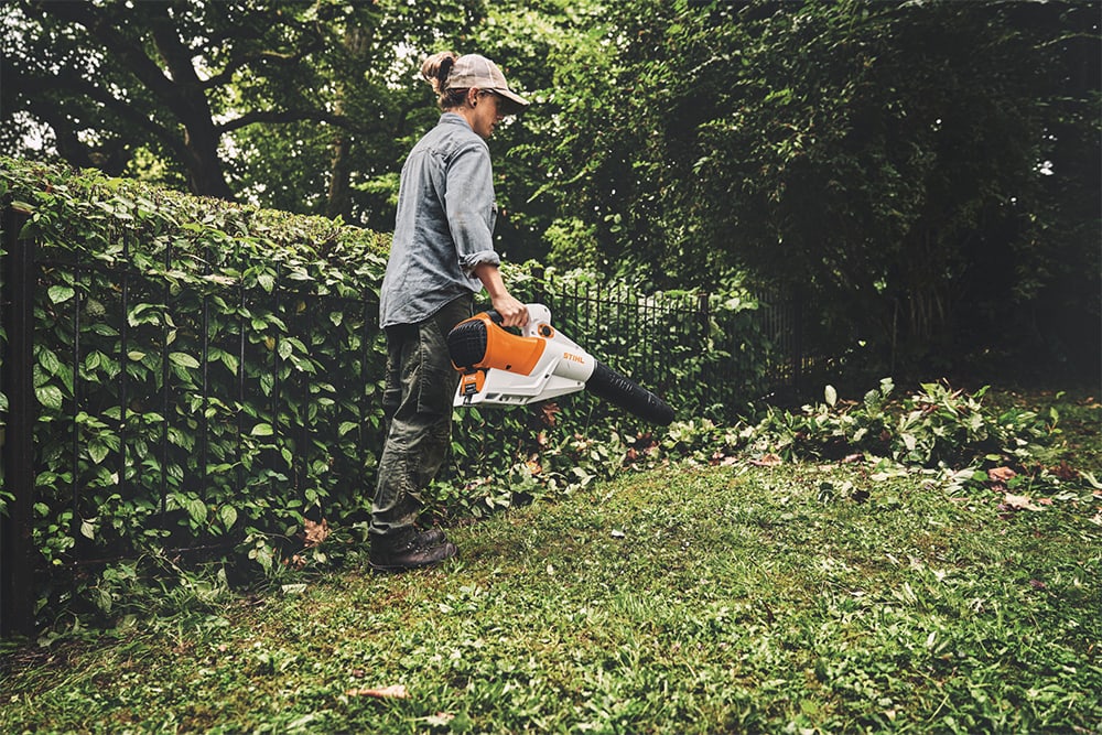 Maximale blaaskracht voor efficiënt en ergonomisch bladruimen | STIHL BGA 250