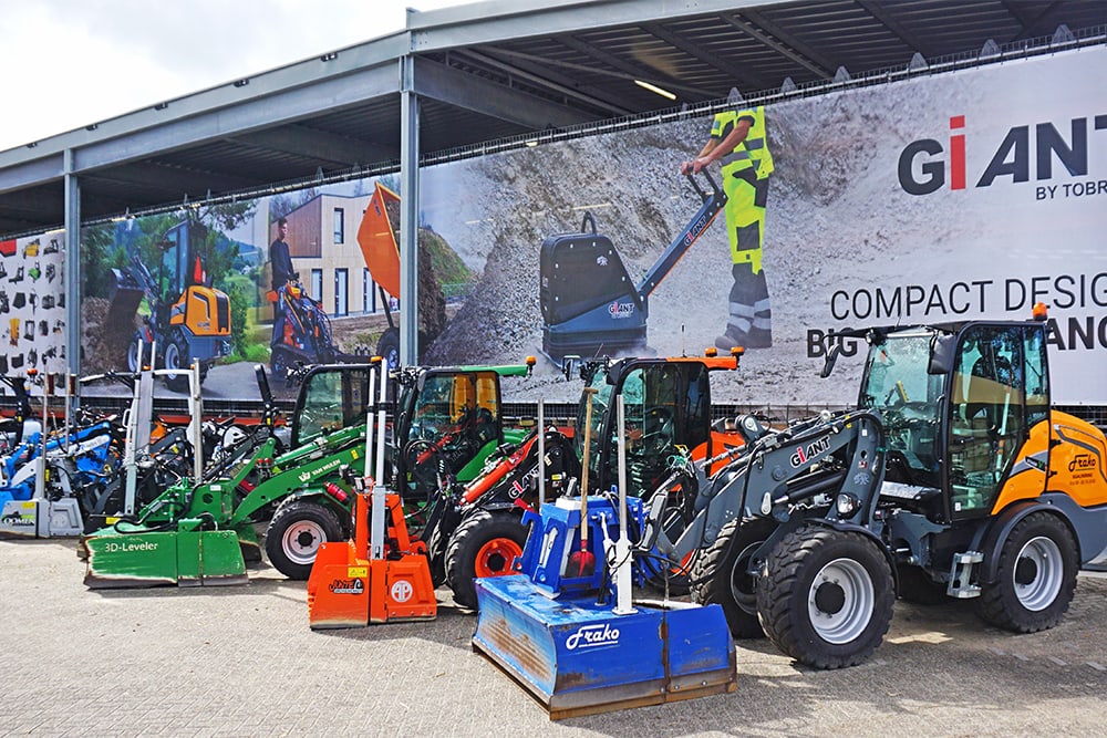 Compacte lader is nu een echte Tool Carrier