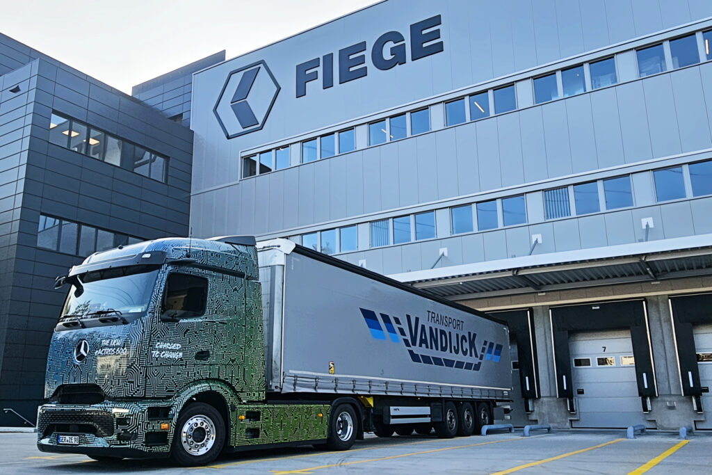 Vandijck Transport bereidt zich voor op toekomst met eActros 600: succesvolle testrit naar Zwitserland bevestigt vertrouwen in elektrische langeafstandstransport
