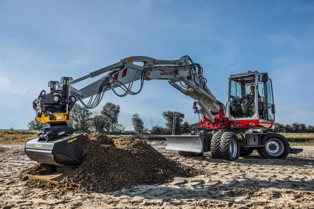 Mobiele kranen van Takeuchi – kracht, controle en comfort onder één dak