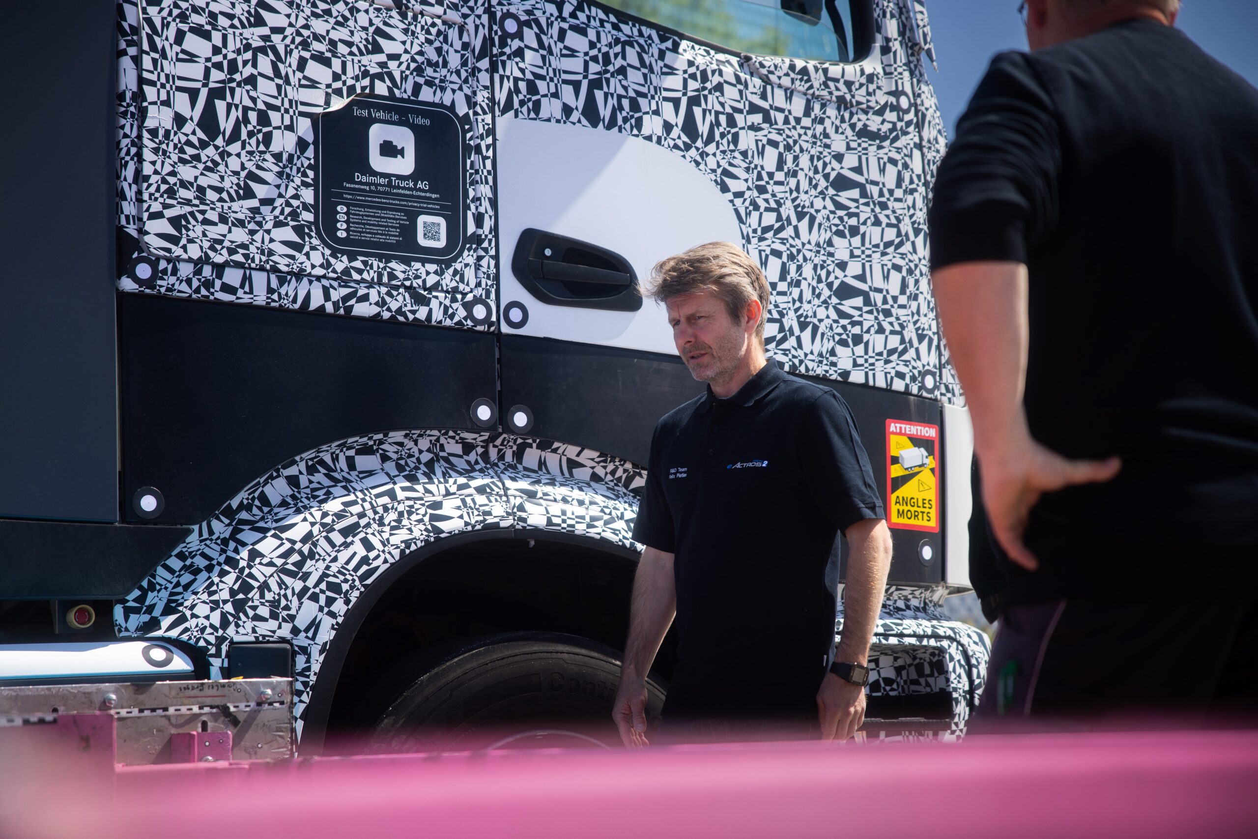 Veilig op weg onder hoogspanning: Crashtests bevestigen hoge passieve veiligheid van de Mercedes-Benz eActros 600 2