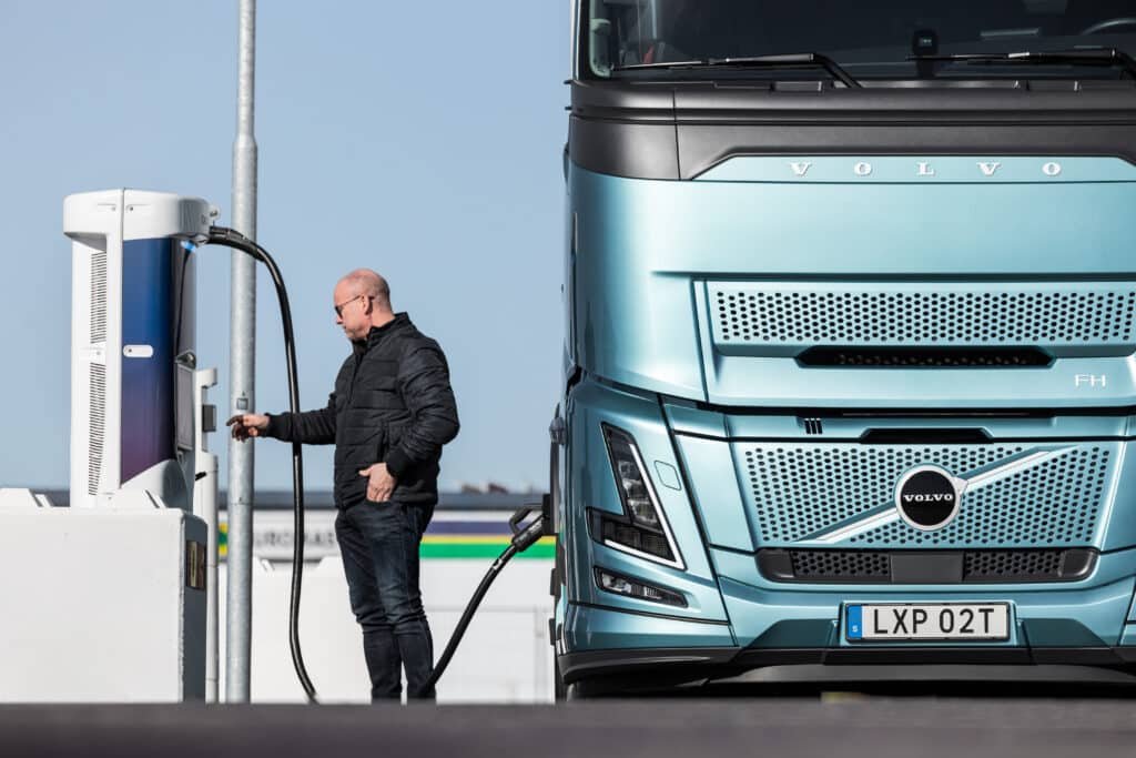 Eerste stap naar elektrische logistiek? Test je bedrijfsfit met Volvo Trucks 2