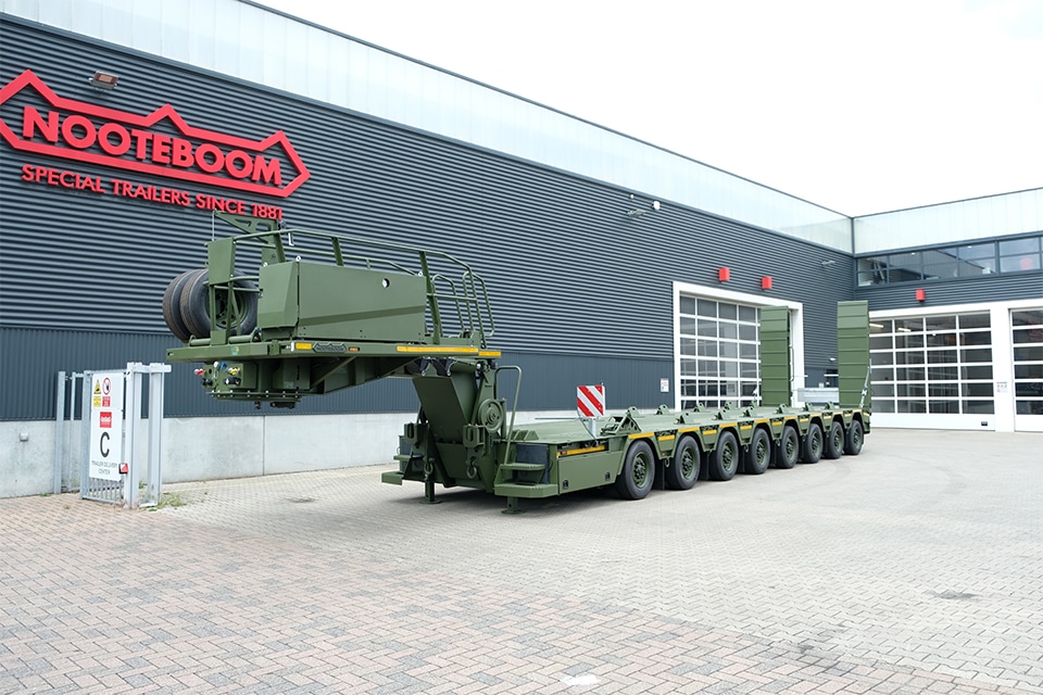 Nooteboom en Rheinmetall introduceren geavanceerde 8-assige defensietrailer op EUROSATORY 1