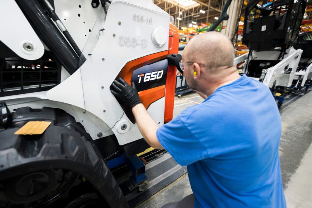 Bobcat start de productie van nieuwe T650 compacte rupslader 3