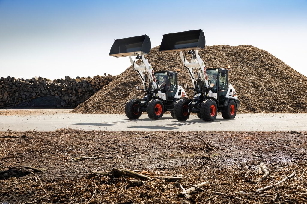 Meer vermogen, slimmere bediening: Bobcat presenteert de nieuwe L100 en vernieuwde L85 compacte wielladers op GaLaBau 2