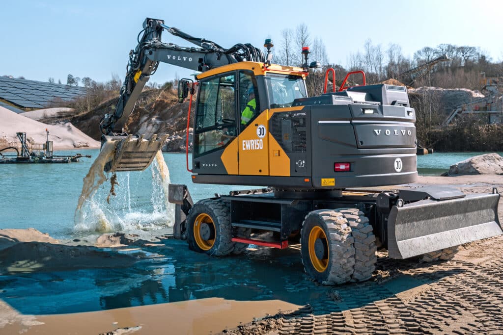 Innovatieve EWR150 Electric is de ideale wegenbouwpartner 4