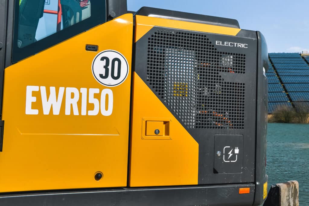 Innovatieve EWR150 Electric is de ideale wegenbouwpartner 3