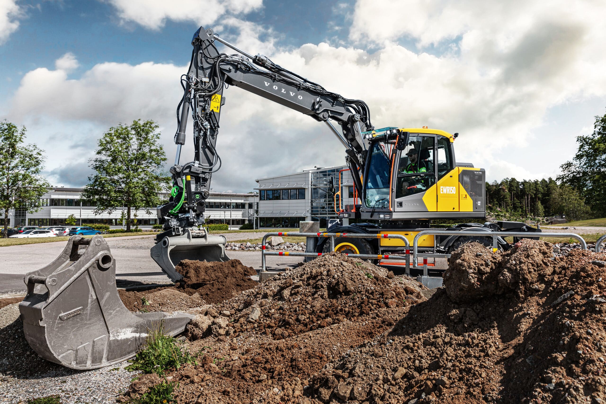 Innovatieve EWR150 Electric is de ideale wegenbouwpartner 1